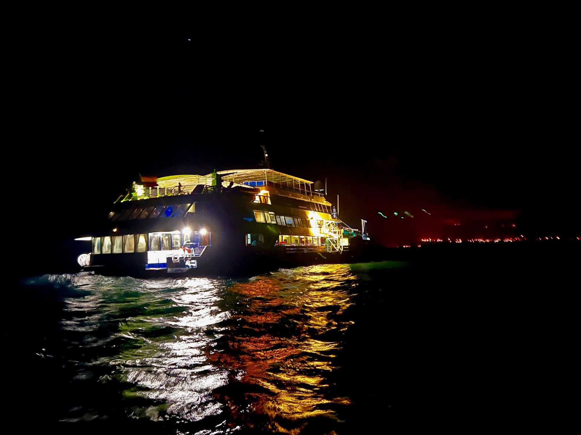 national geographic islander at night