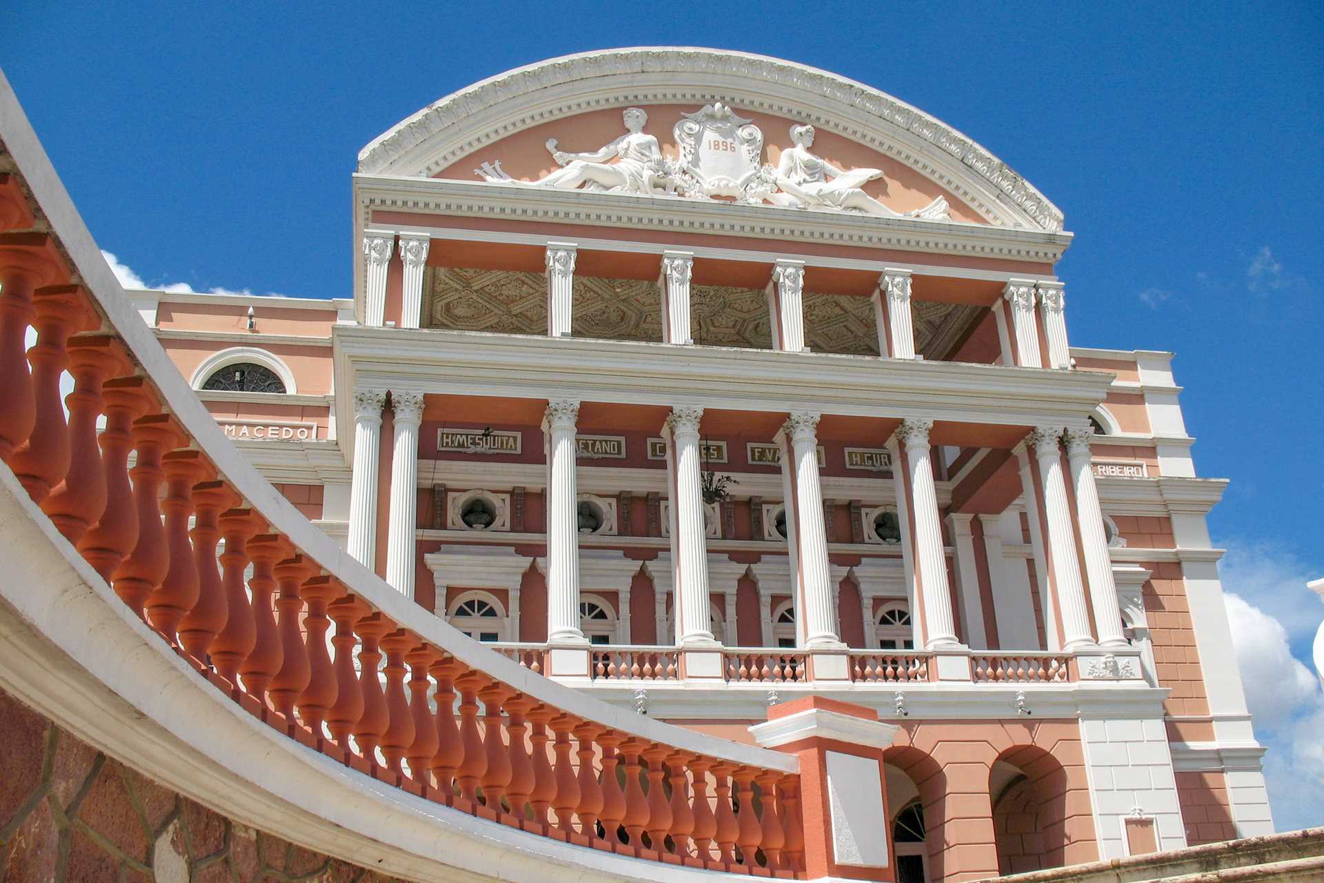 Teatro Amazonas Opera House Brazil.jpg