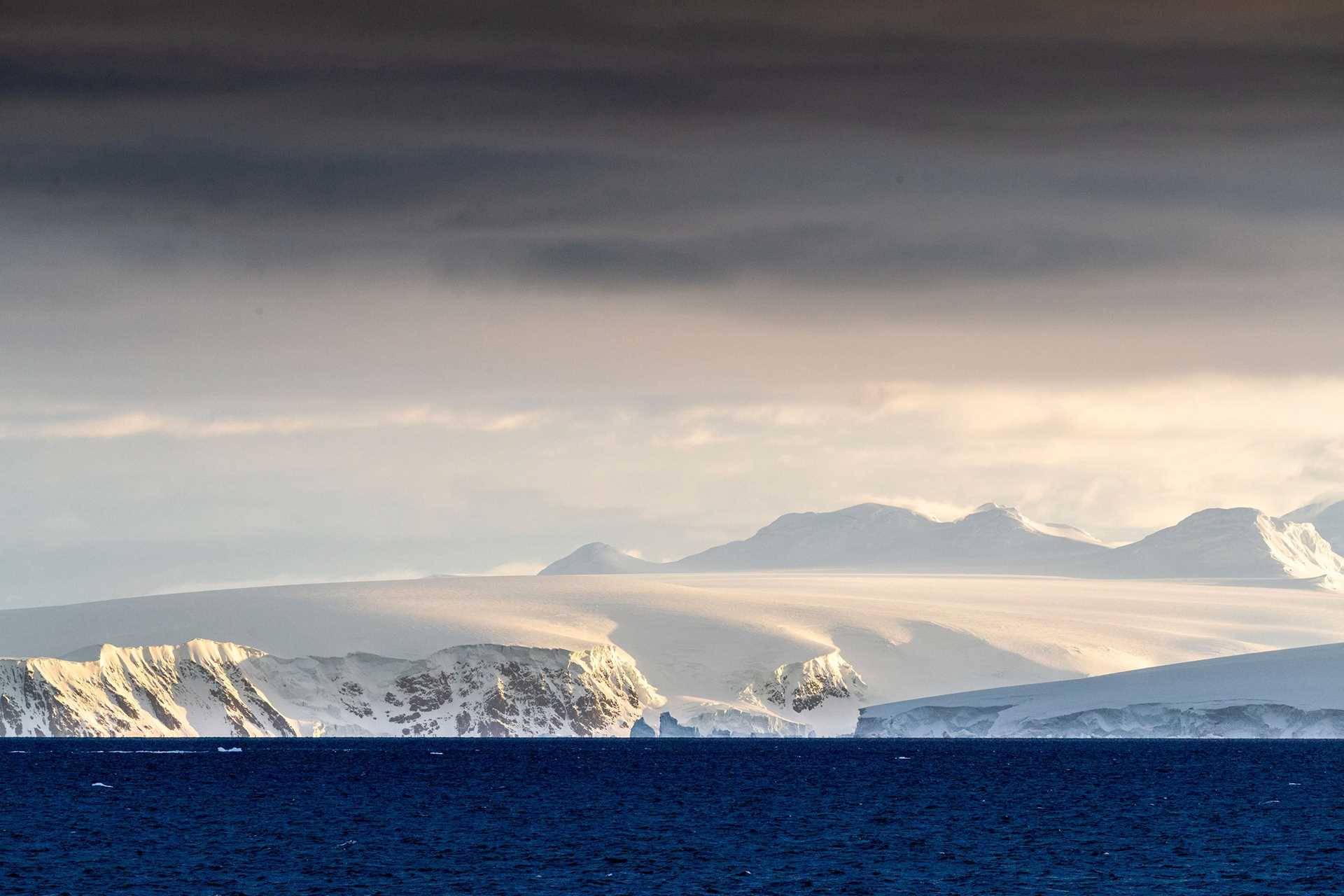 Tidewater Glacier Antarctica.jpg