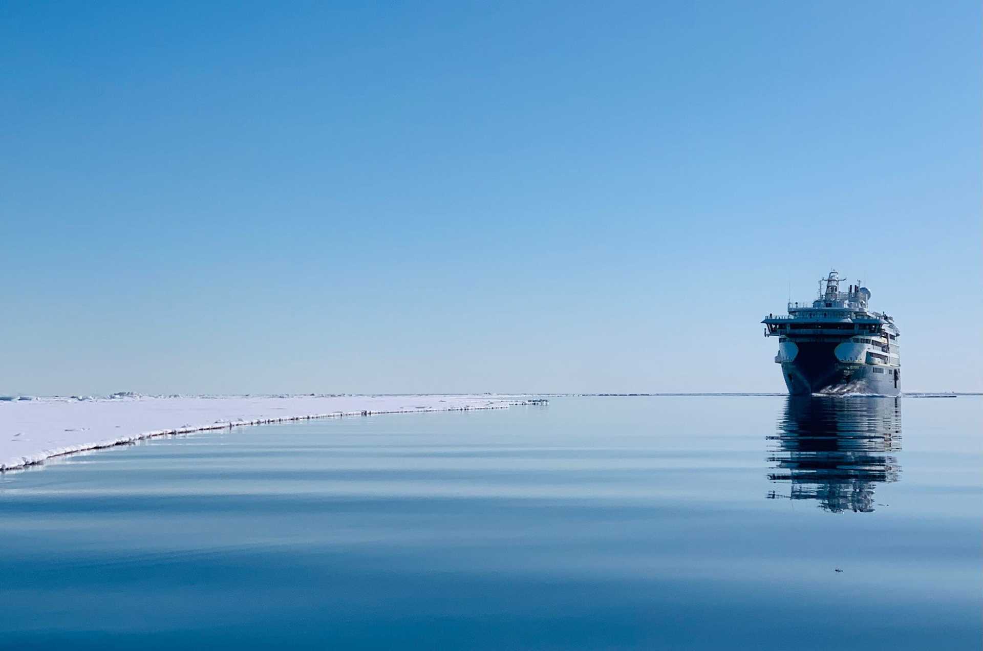 national geographic endurance next to fast ice