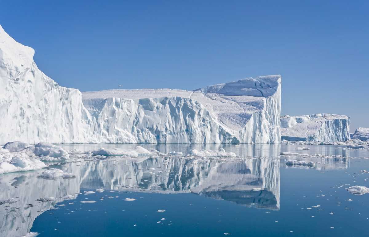 Icebergs in Ilulisat Icefjord.jpg